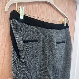 LIKE NEW: H&M Herringbone / Tweed Style Cropped Pants/Trousers - Size 10